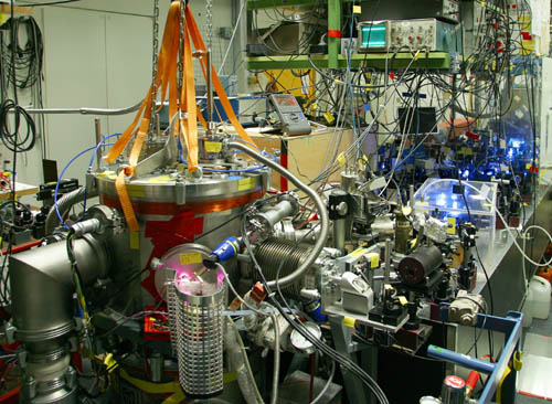 The hydrogen 1s2s spectrometer